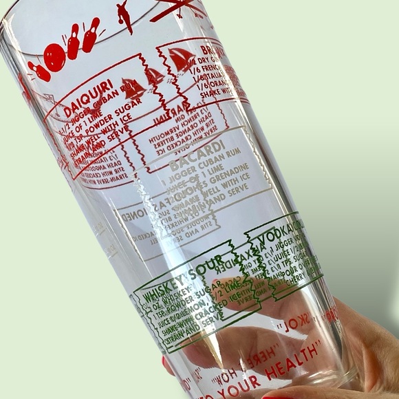 J. Earl & Sons Vintage Sports Glass Cocktail Shaker w/ Recipes 9.5” - Picture 7 of 13